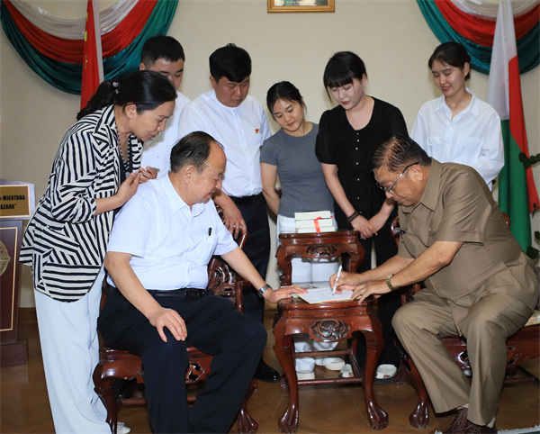 ce5cef6865bd0eb1a47be083b0be757 ce5cef6865bd0eb1a47be083b0be757